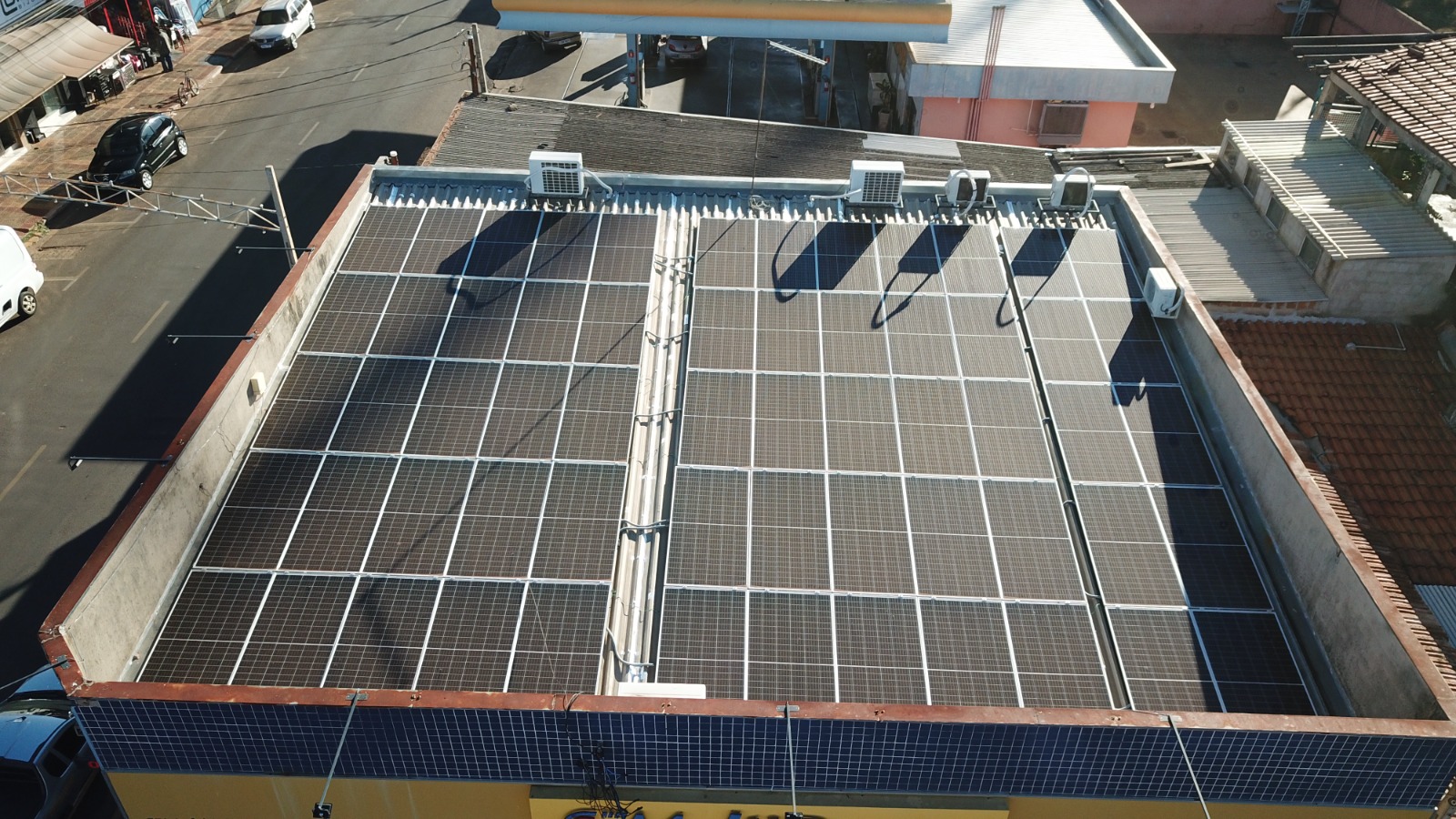 Comercial · Farmácia · 60 Painéis — Verdis Energia