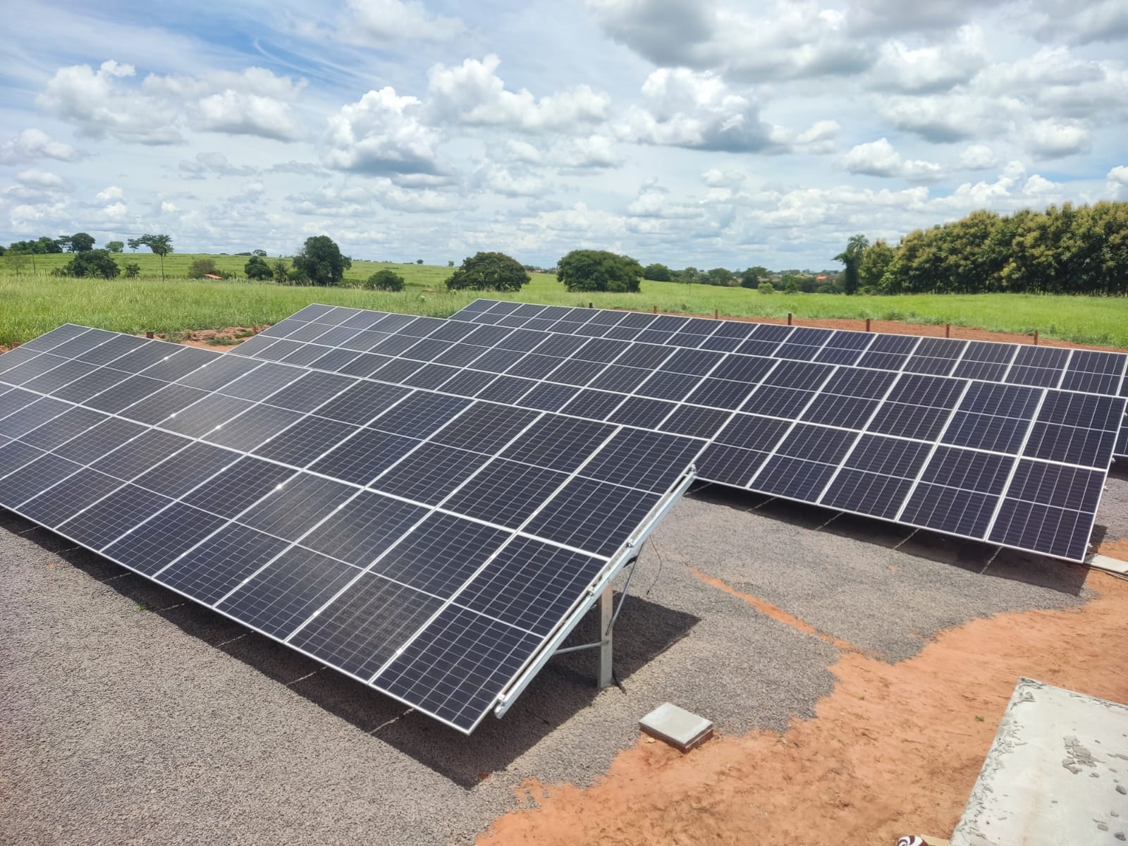 Usina de Solo · 126 Painéis — Verdis Energia
